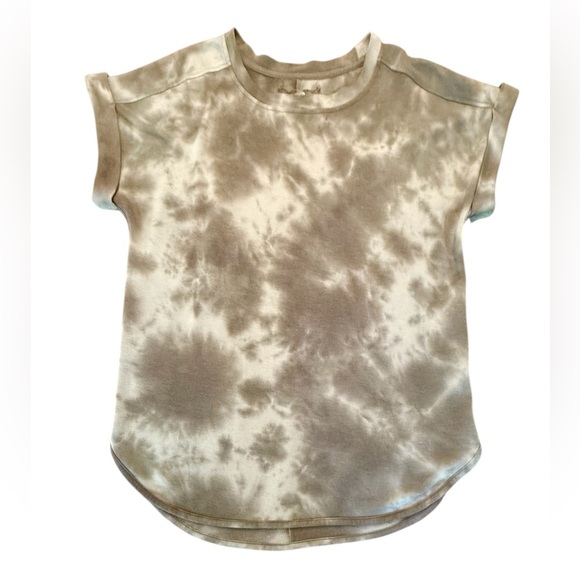 Cupio Tops - NWOT Cupio Brown and Gray Rolled Short Sleeve Tie Dye Tee